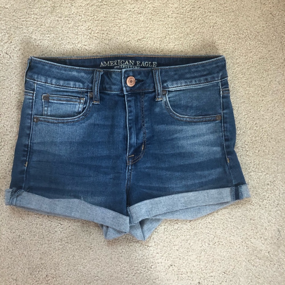American Eagle High Waisted Shorts 🌹